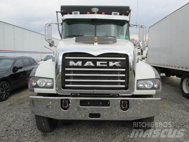 Mack GR64F 傾卸式卡車
