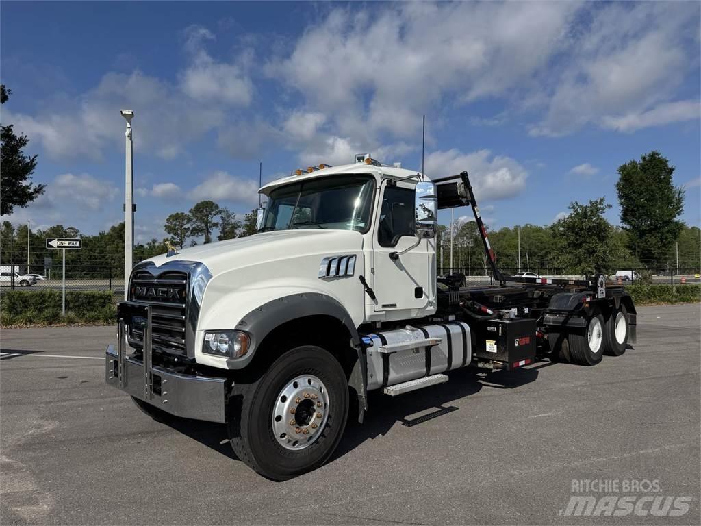 Mack GR64F 其他貨車
