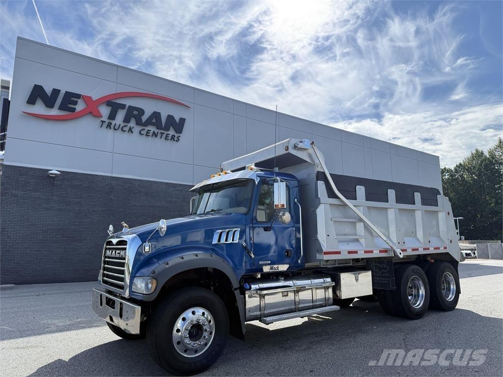 Mack GR64F 傾卸式卡車