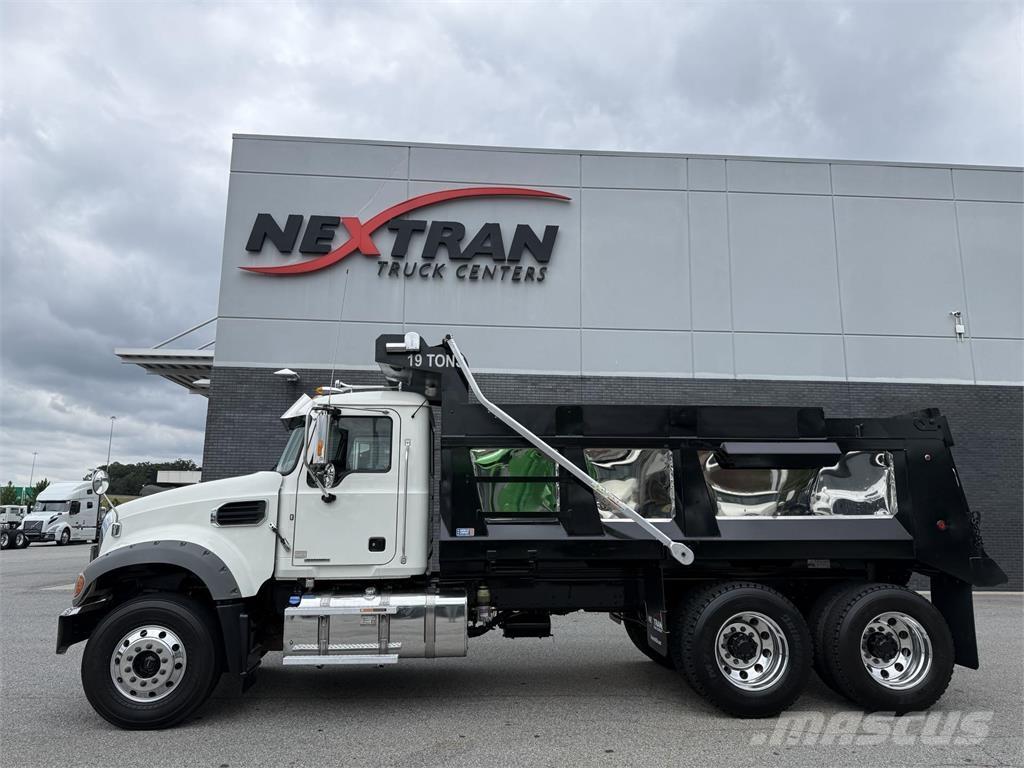 Mack GR64F 傾卸式卡車