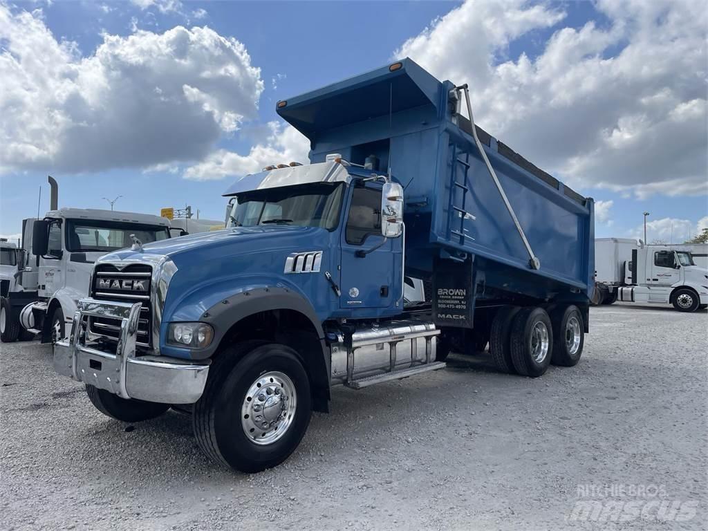 Mack GR64FR 傾卸式卡車