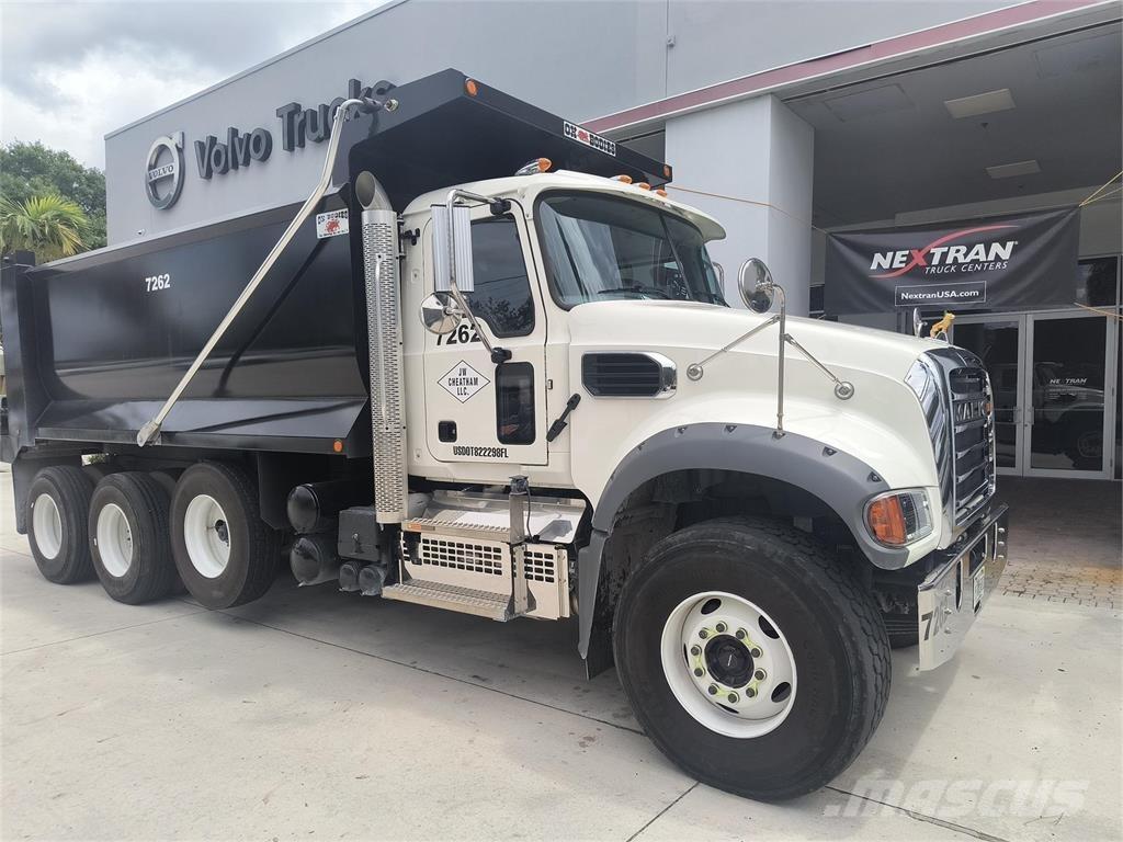 Mack GR64FR 傾卸式卡車