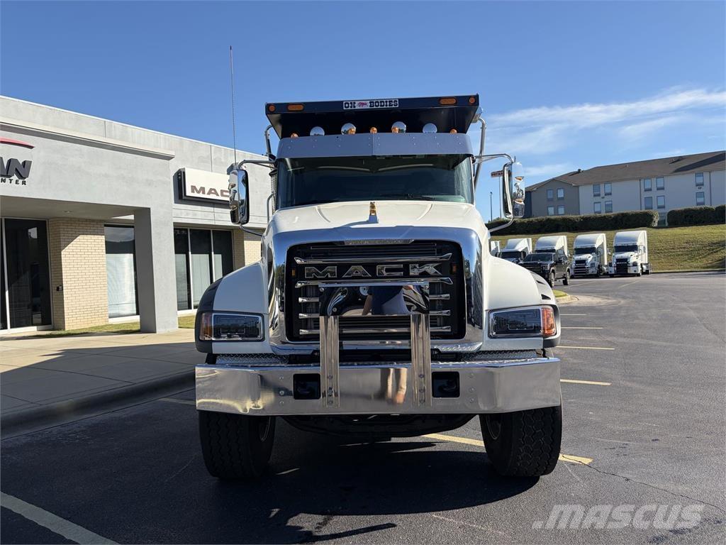 Mack GR64FR 傾卸式卡車