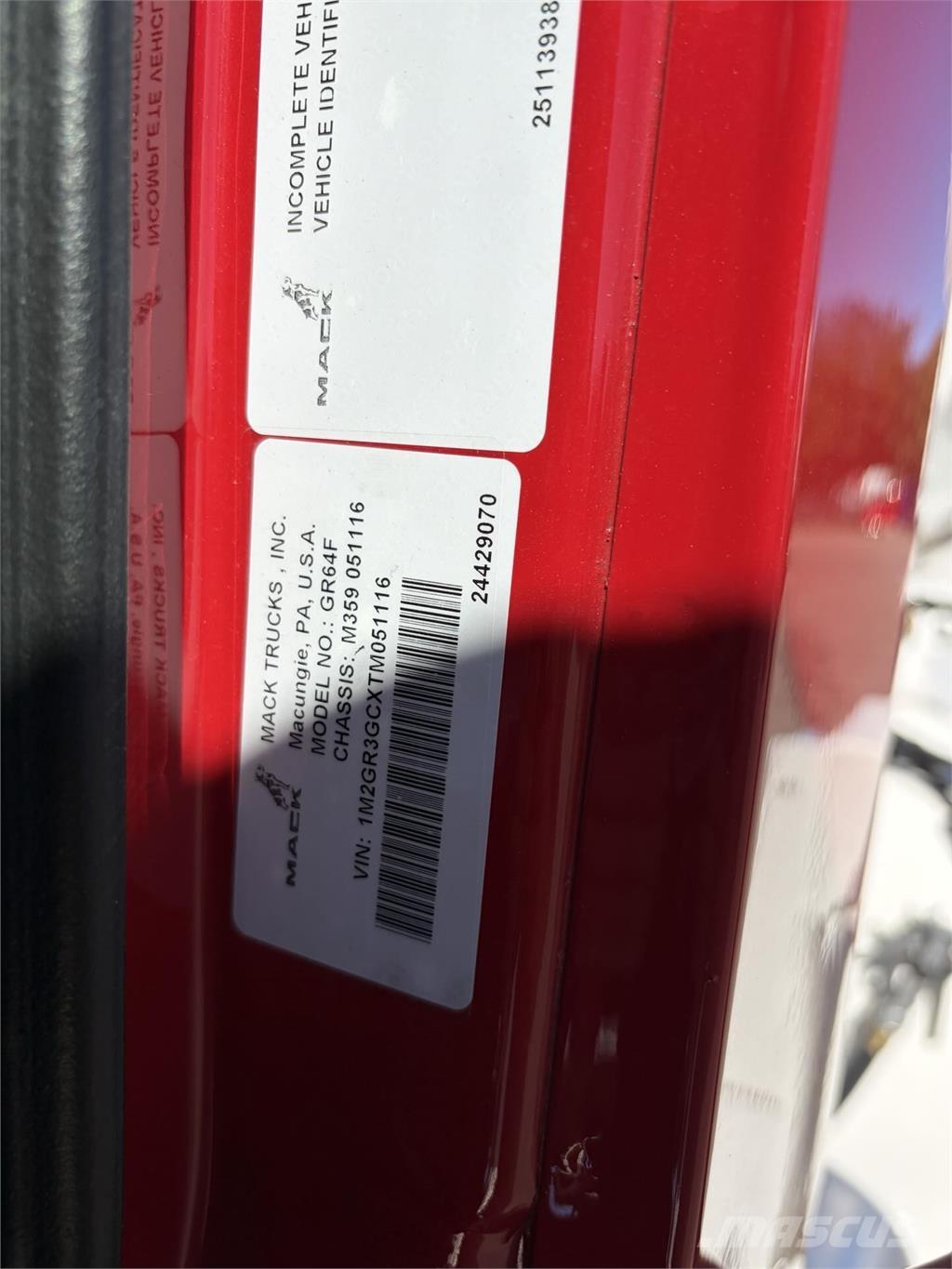 Mack GR64FR 混凝土車