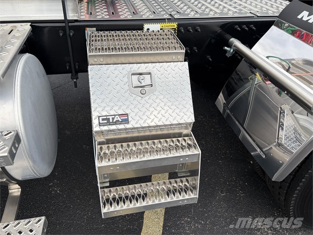 Mack GR64FT 曳引機組件