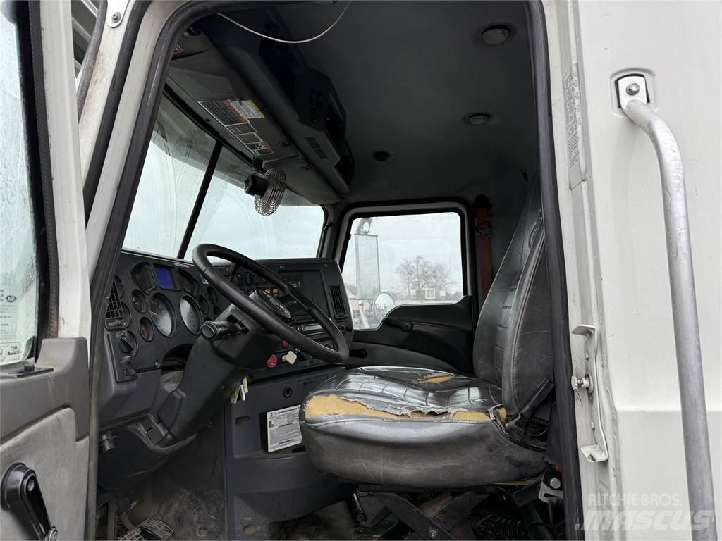 Mack GU700 商用底盤車