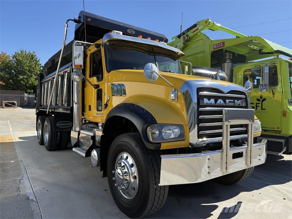 Mack GU713 傾卸式卡車