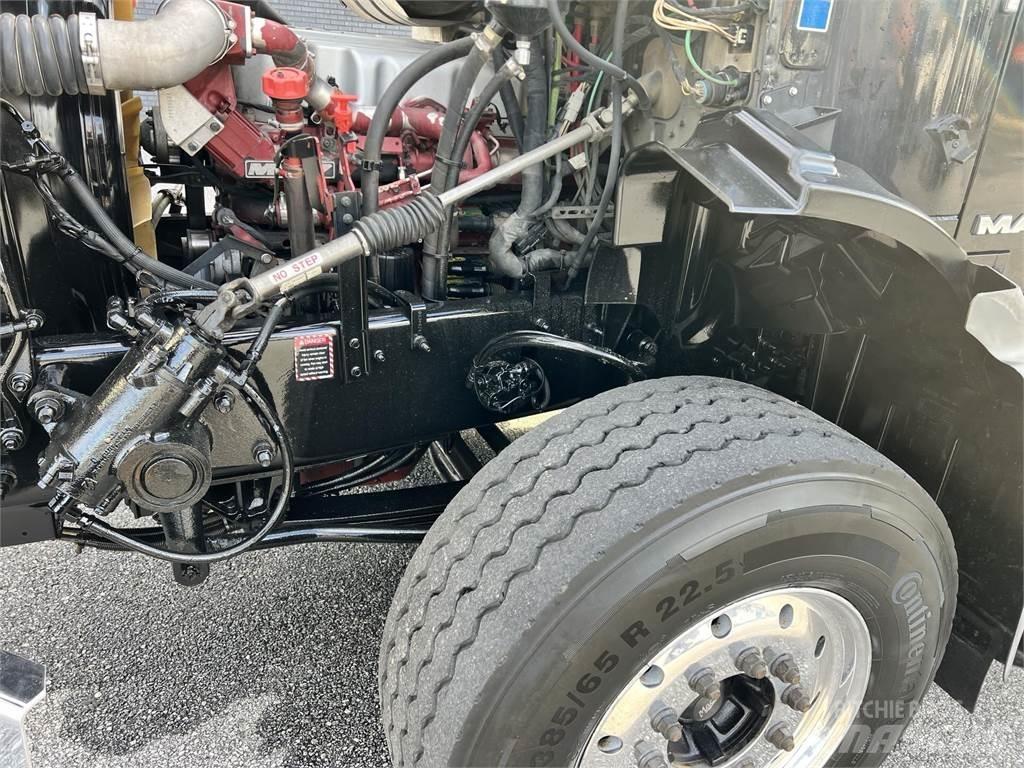 Mack GU813 其他貨車
