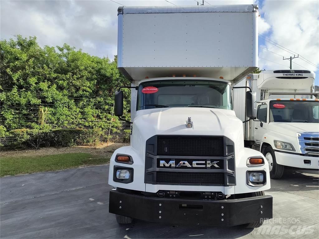 Mack MD6 貨箱式卡車