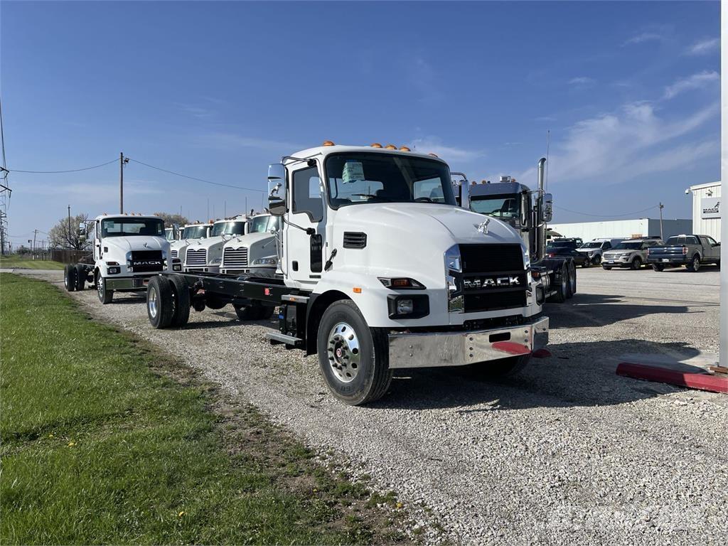 Mack MD6 42R 商用底盤車