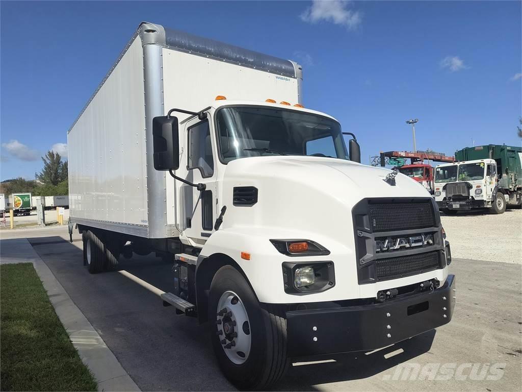 Mack MD6 42R 貨箱式卡車
