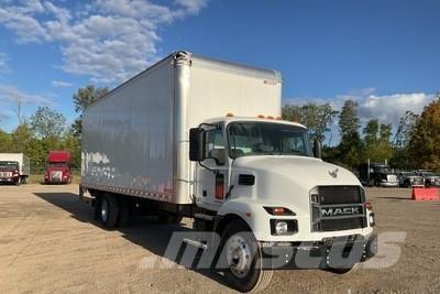 Mack MD642 貨箱式卡車