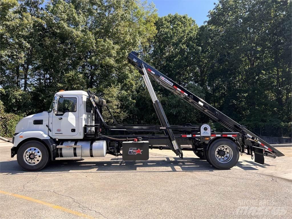 Mack MD7 42R 商用底盤車