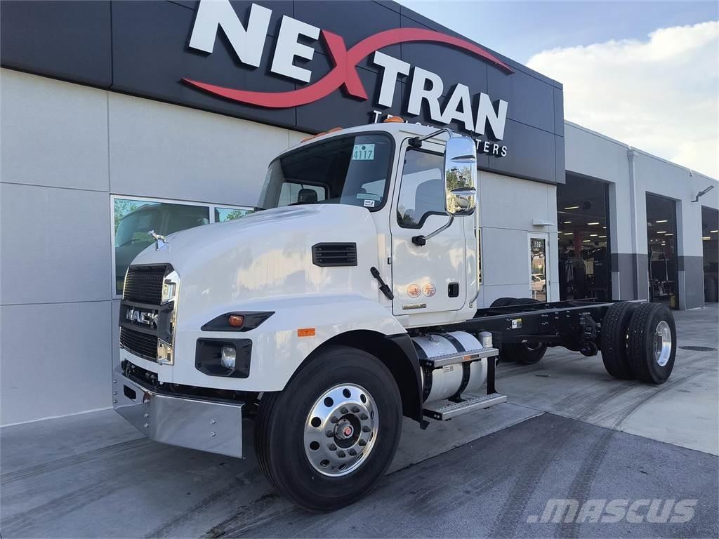 Mack MD7 42R 商用底盤車