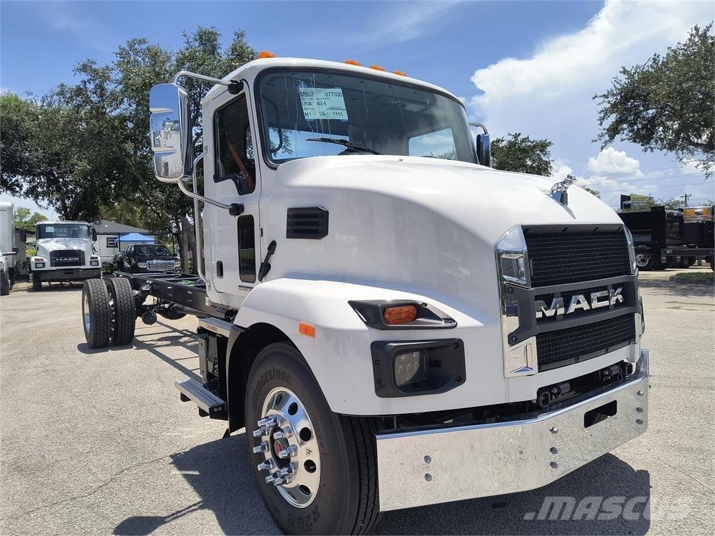 Mack MD7 42R 商用底盤車