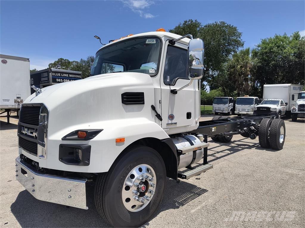 Mack MD7 42R 商用底盤車