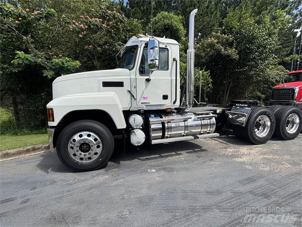 Mack PI64T 曳引機組件