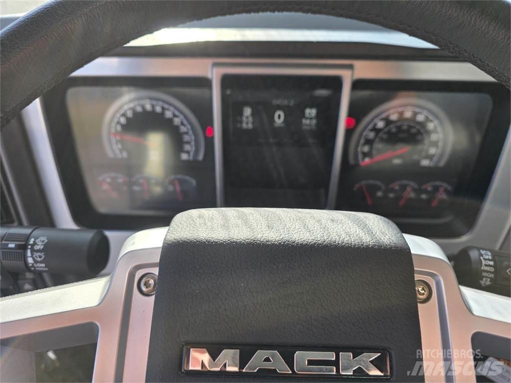 Mack PI64T 曳引機組件