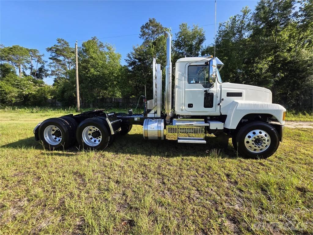 Mack PI64T 曳引機組件