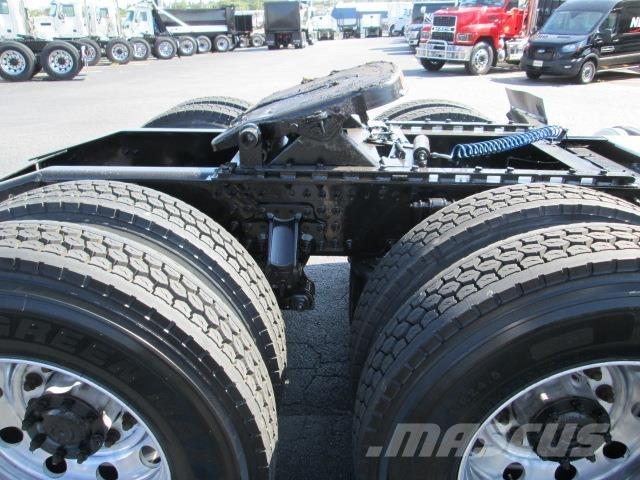 Mack PI64T 曳引機組件
