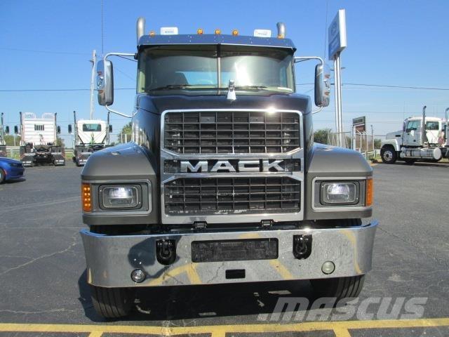 Mack PI64T 曳引機組件