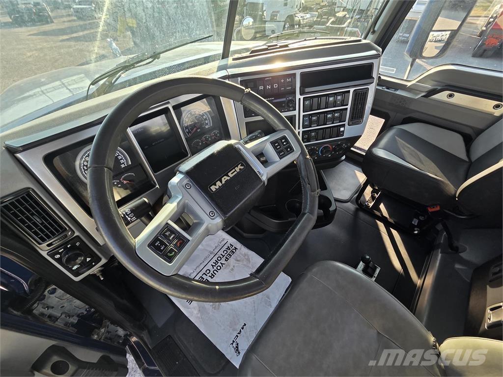 Mack PI64T 曳引機組件