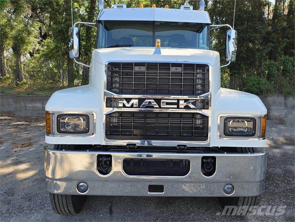 Mack PI64T 曳引機組件