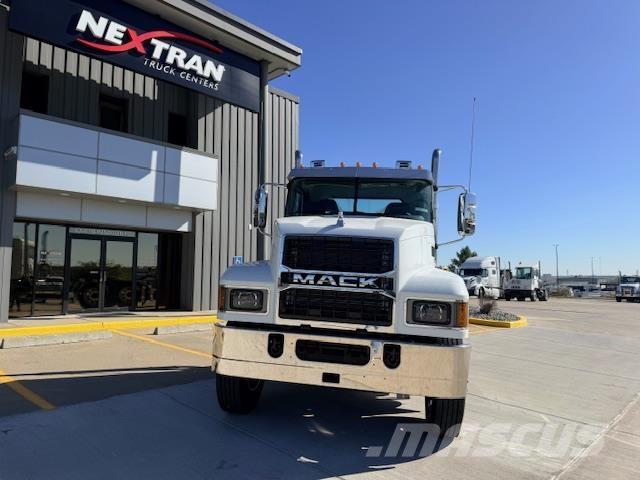 Mack PI64T 曳引機組件