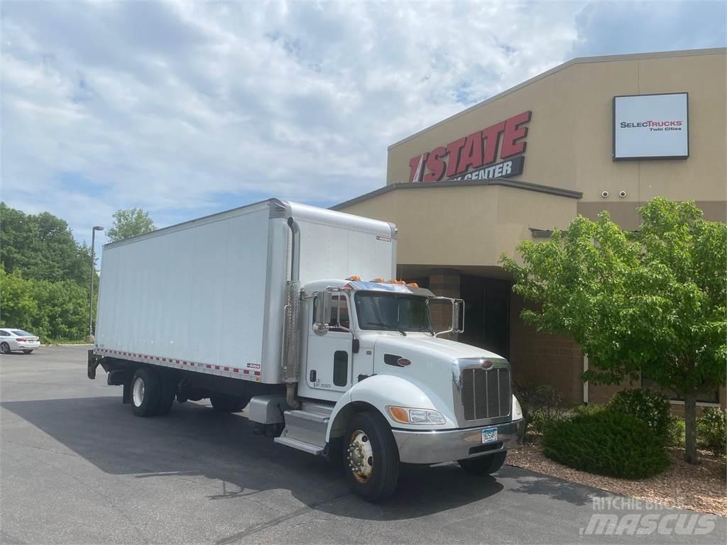 Peterbilt 337 貨箱式卡車