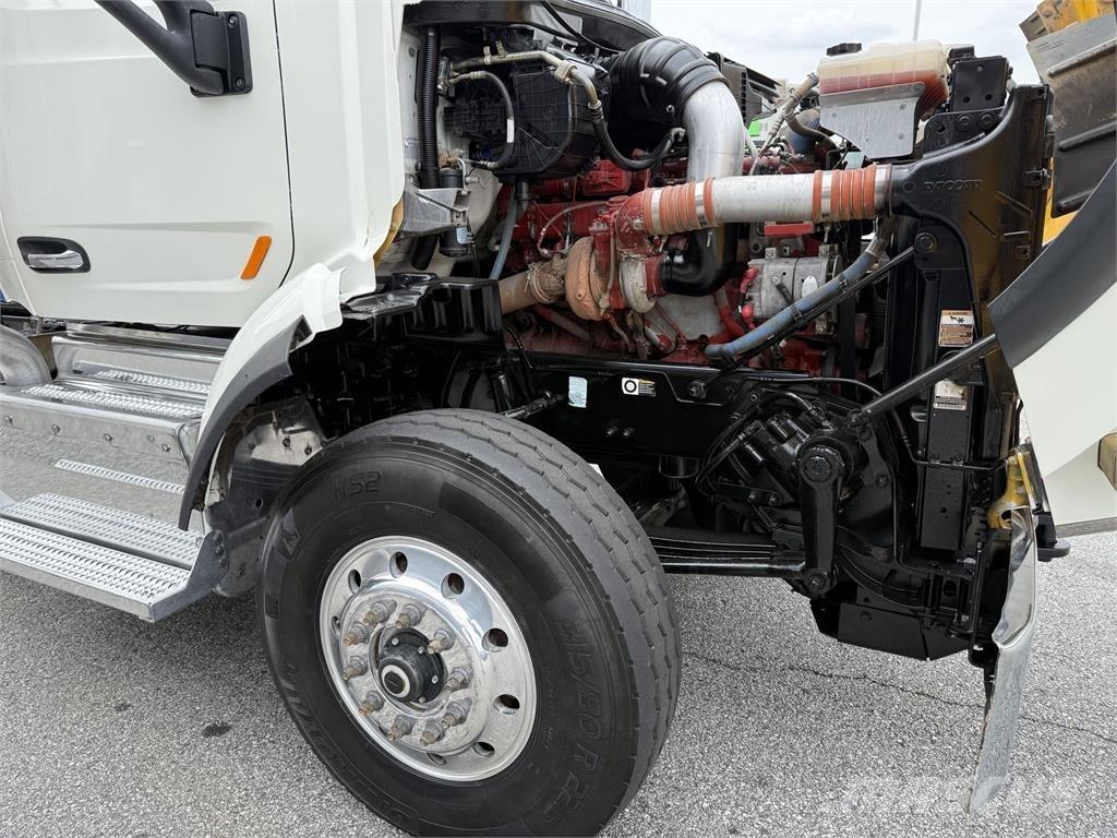 Peterbilt 567 其他貨車