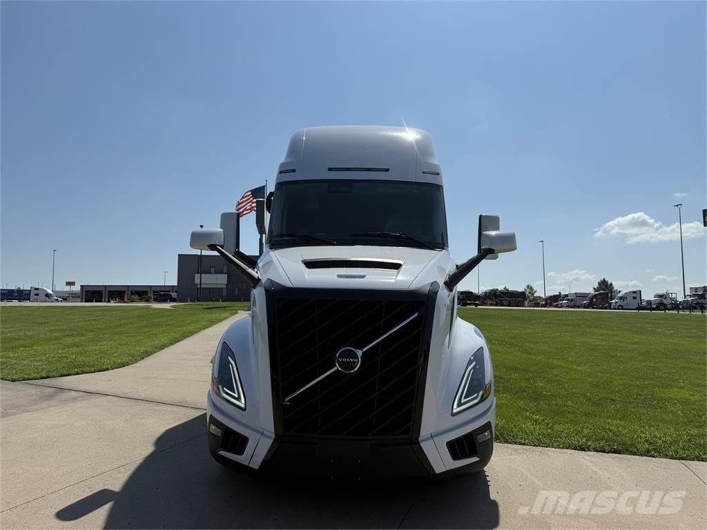 Volvo NEW VNL860 曳引機組件