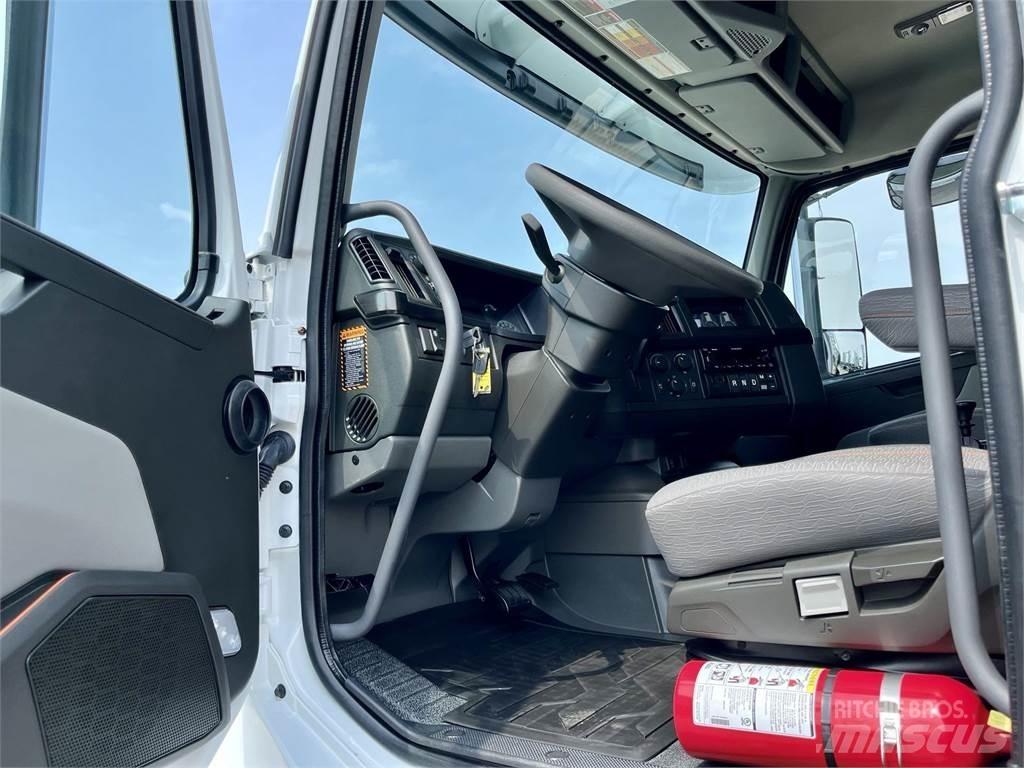 Volvo VHD64F300 傾卸式卡車