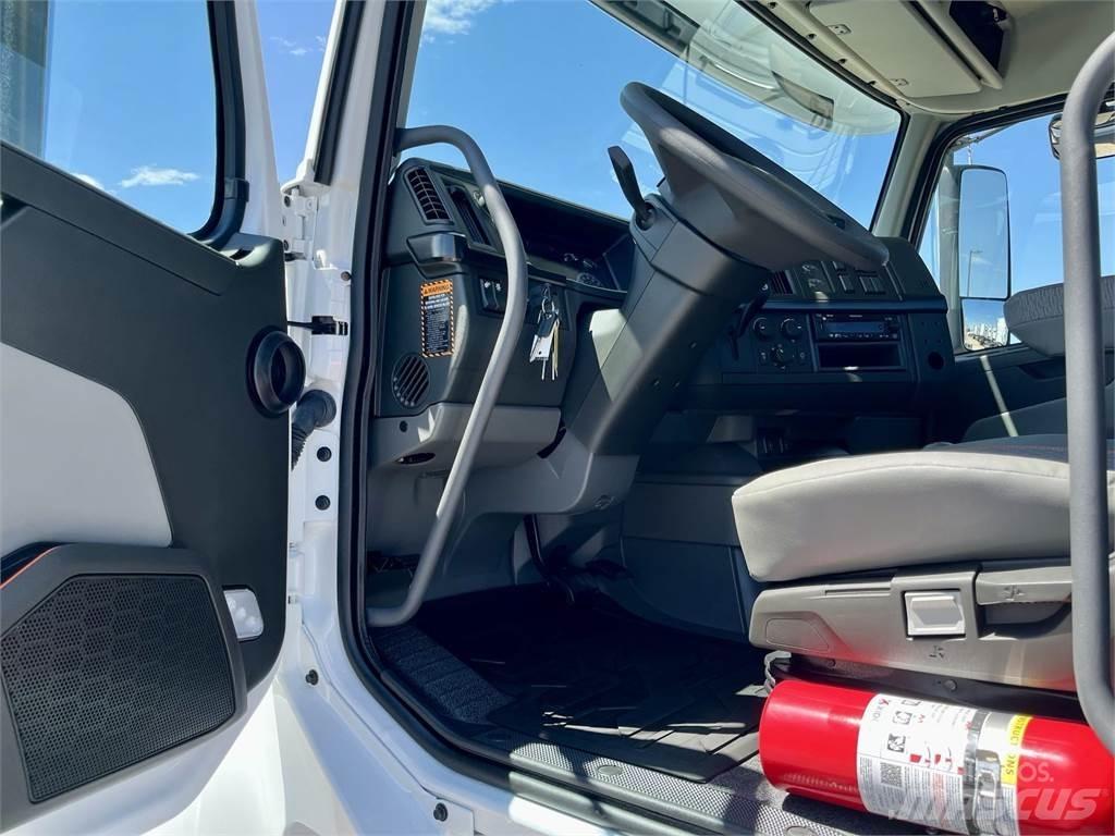 Volvo VHD64FT300 曳引機組件