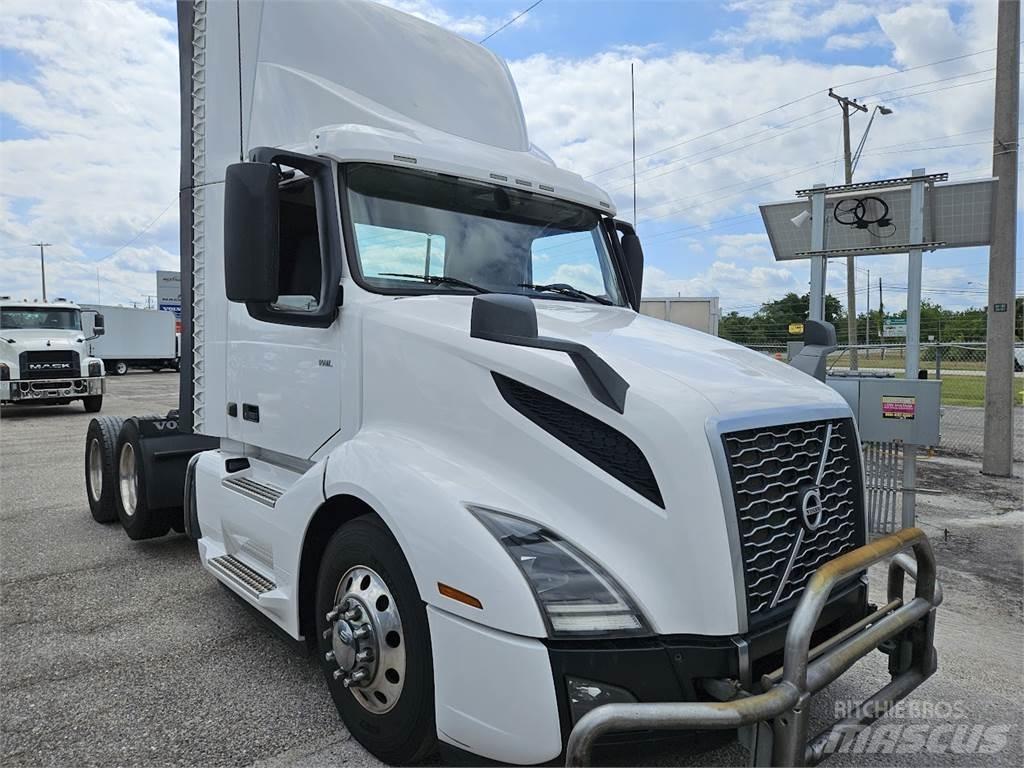Volvo VNL62T300 曳引機組件