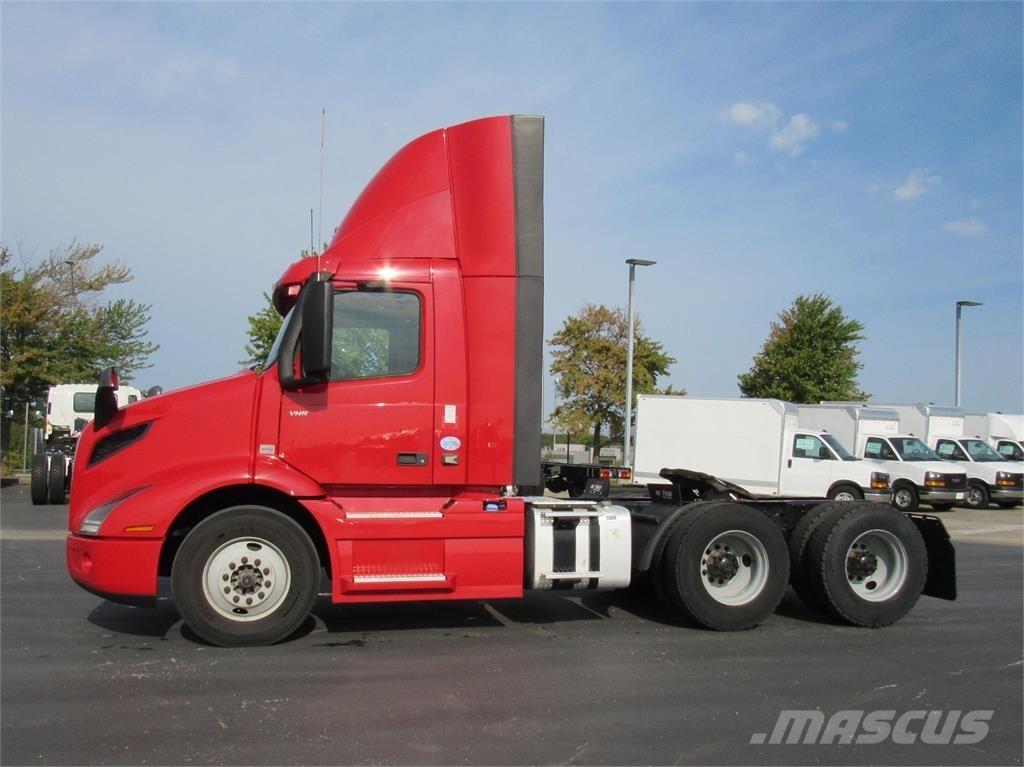 Volvo VNL64T300 曳引機組件