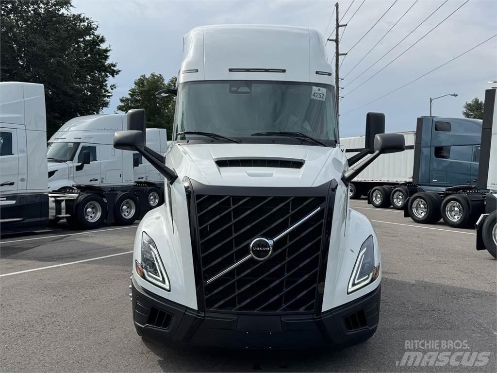 Volvo VNL64T660 曳引機組件