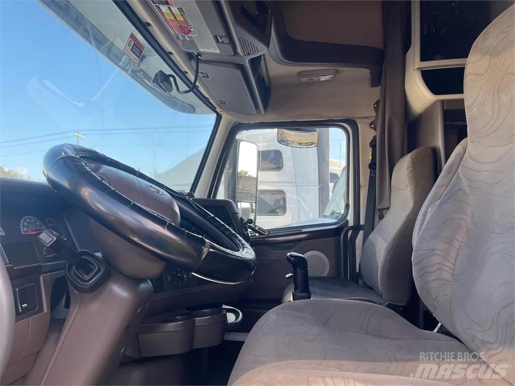 Volvo VNL64T670 曳引機組件