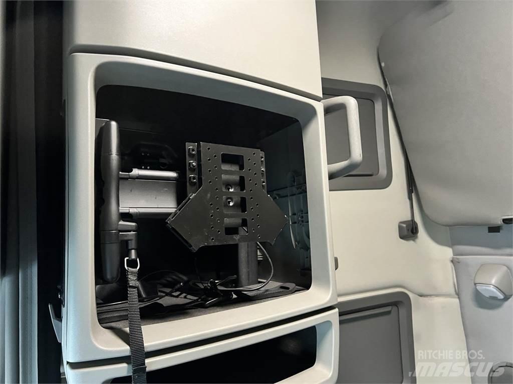 Volvo VNL64T760 曳引機組件