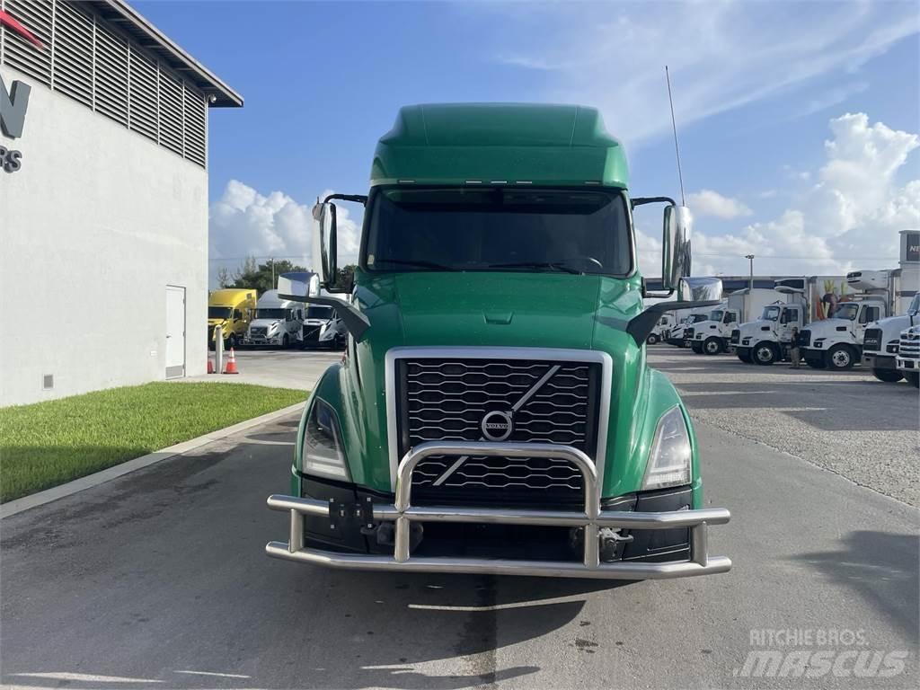 Volvo VNL64T760 曳引機組件