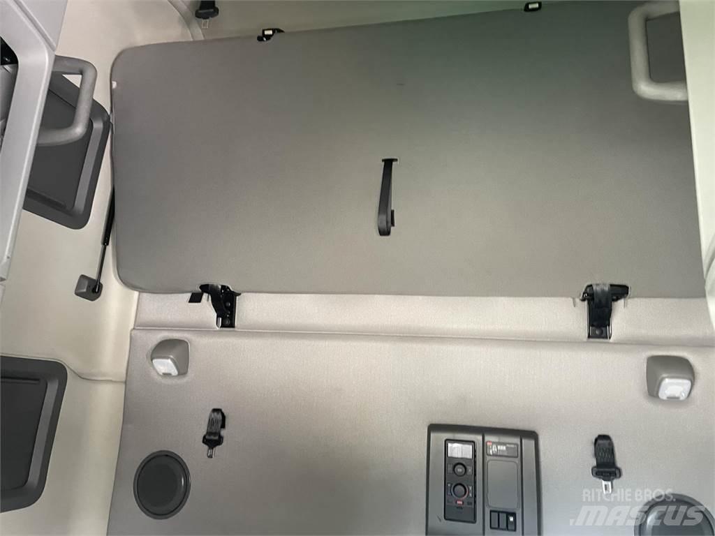 Volvo VNL64T760 曳引機組件