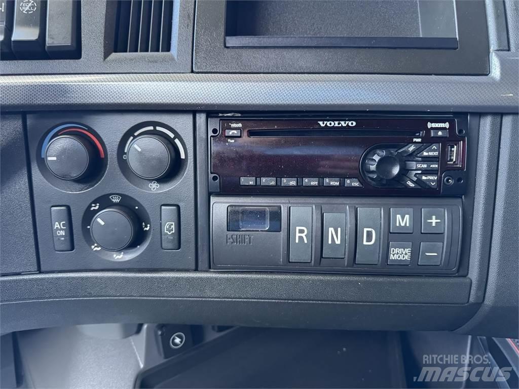 Volvo VNL64T760 曳引機組件