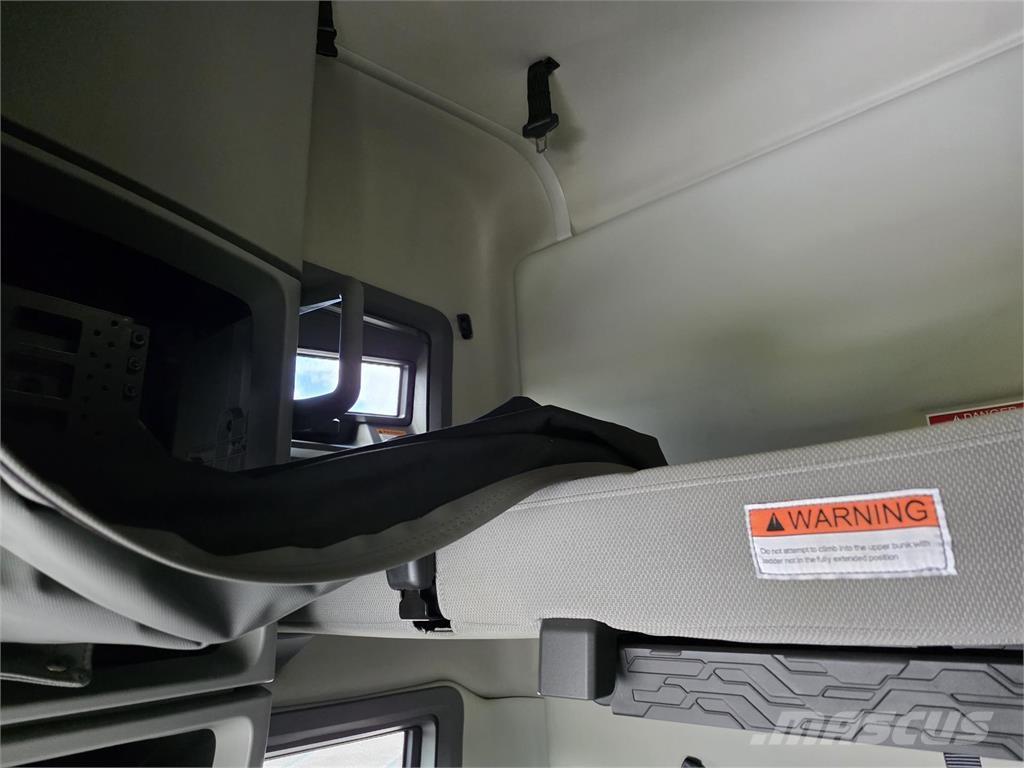 Volvo VNL64T760 曳引機組件