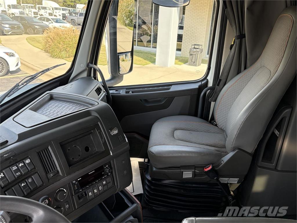 Volvo VNL64T760 曳引機組件