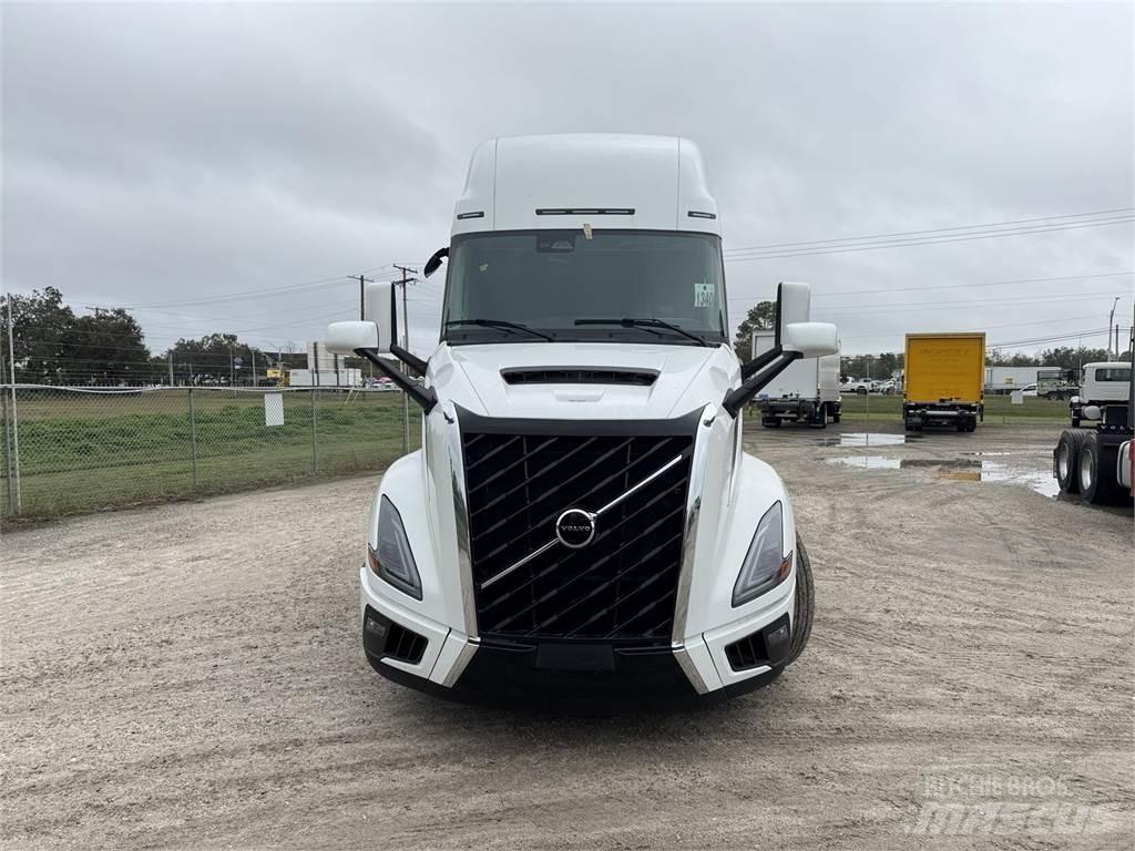 Volvo VNL64T860 曳引機組件