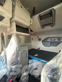 Volvo VNL64T860 曳引機組件