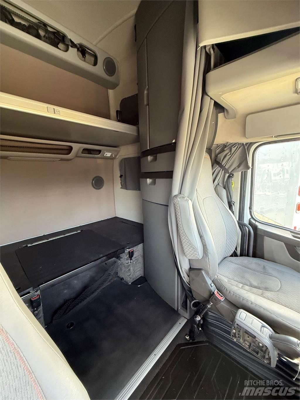 Volvo VNL64T860 曳引機組件