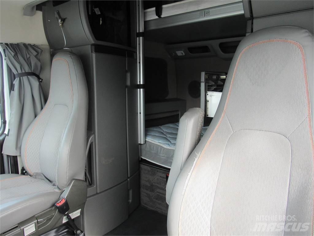 Volvo VNL64T860 曳引機組件
