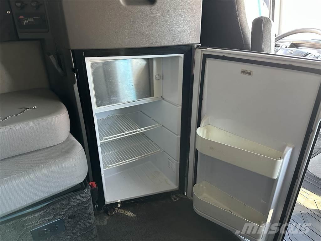 Volvo VNL64T860 曳引機組件