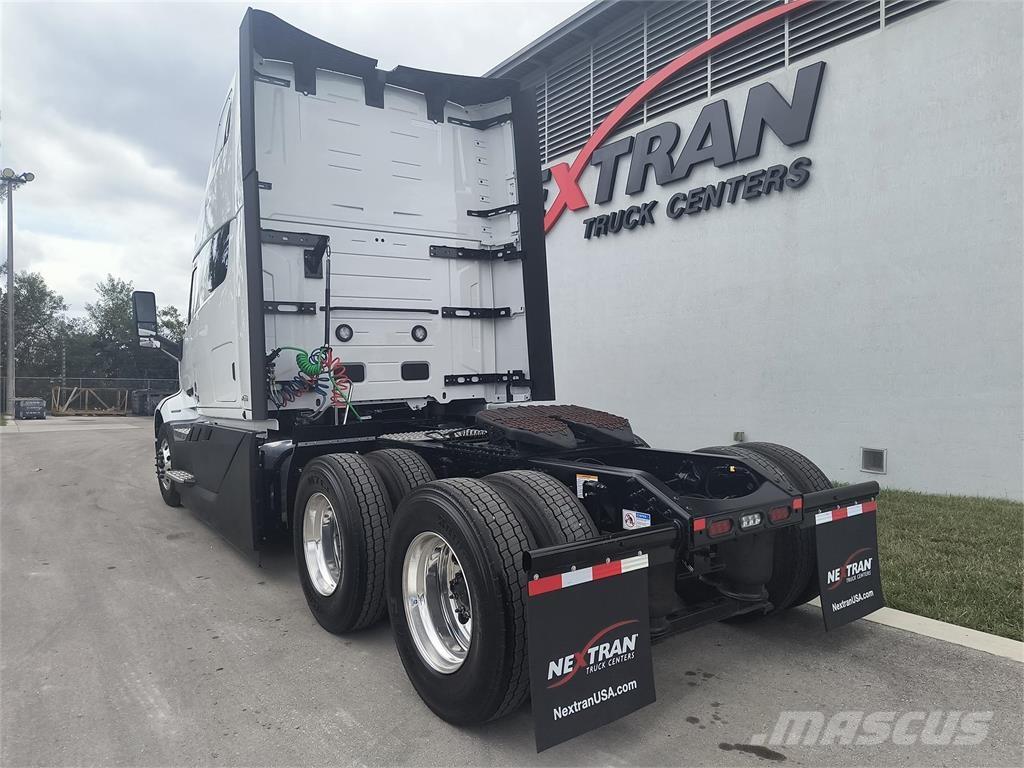 Volvo VNL64T860 曳引機組件