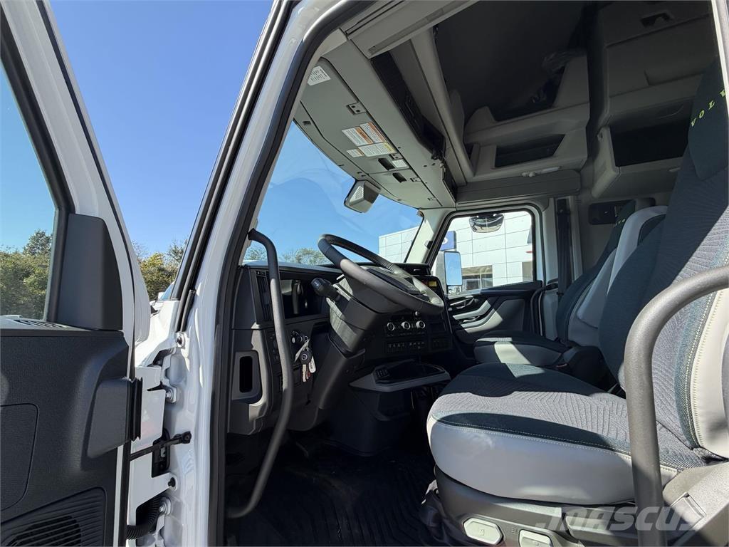 Volvo VNL64T860 曳引機組件